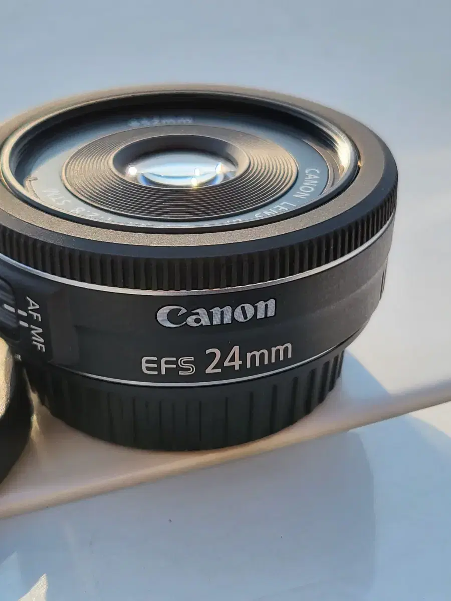 Canon キャノン EF-S 24mm F2.8 STM 美品 レンズガード付 すみや様専用☆新品級極上品☆Canon EF-S 24mm F2.8 STM